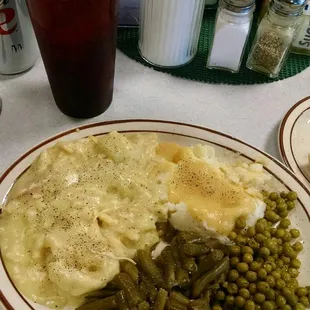 Chicken n noodles Tues. Peas, grn beans m taters. Also meatloaf on Tues.