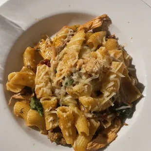 Smoked chicken rigatoni
