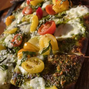 Margherita flatbread