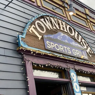 the entrance to townhouse sports grill