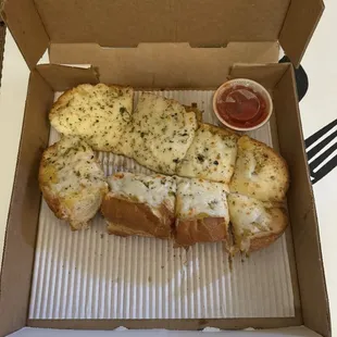 Garlic cheese bread (so good)