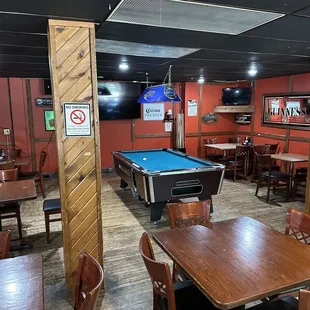 Pool table