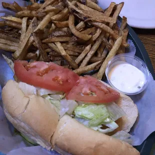 Fish sandwich w/ fresh cut fries