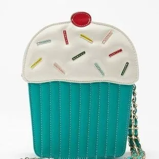New accessories! #cupcakes #frenchquarter