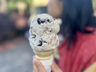 Twirl and Dip 