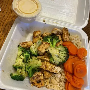 Teriyaki chicken with broccoli
