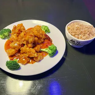 General Tso's Chicken + fried rice ($2) - lunch portion.
