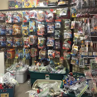 10+ rooms of toyssssss.