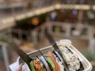 Zabon Ramen & Rolls
