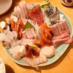 Regular sashimi platter