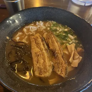 R6. Tonkotsu Shoyu