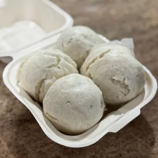 1). Bánh Bao Thập Cẩm Trứng Muối, 2) Bánh Bao Gà Trứng Cút, 3) Bánh Bao Gà, 4) Bánh Bao Gà Trứng Cút