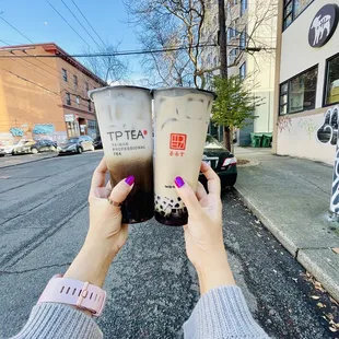 A6: QQ milk tea with boba and coffee jelly, B1: Milk tea latte with fresh milk and boba.