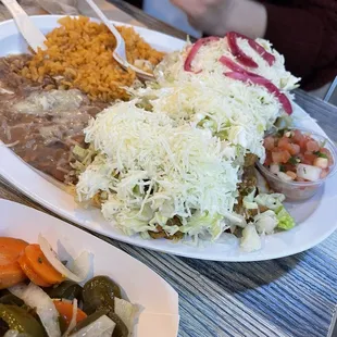Sopes, pico on the side