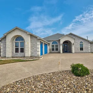 Flour Bluff beauty for sale!!  5 bedrooms 3.5 baths!!