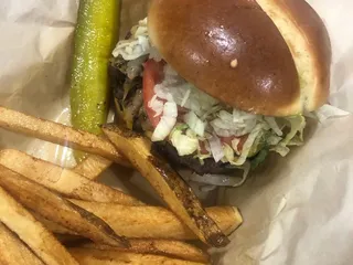 3 Girls Burgers & Fries