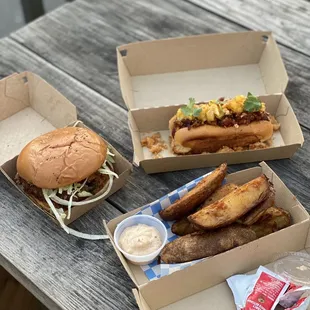 R&amp;D Sandos &amp; Dogs