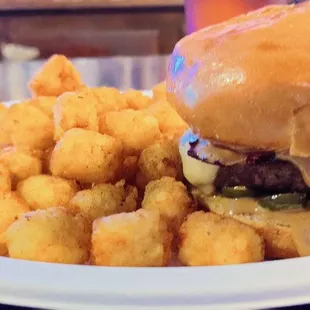 Peanut butter, bacon and jalapeño burger with tots