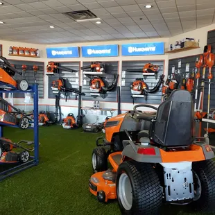 Customized selection of Husqvarna Hand tools for residential and professional users.