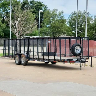 landscaping trailers of all shapes and sizes at Tractor Bobs