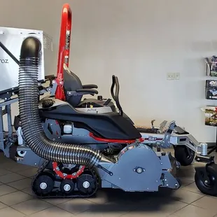 ALTOZ TRX mower with bagging system