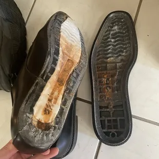 Scam!!! Broken shoes poorly glued together and rented out!