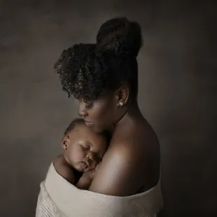 #motherhood #fineartphotography,  #fresnophotographer, #fresnophotography, #clovisphotographer, #clovisphotography