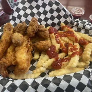 7. One Fish, 2 Prawns, 2 Oysters Combination