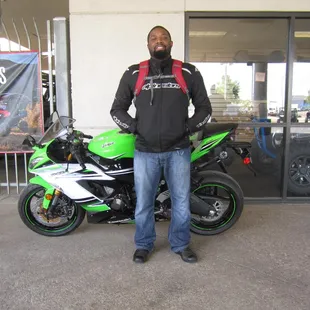 Bryan and his new #Kawasaki ZX-6R Ninja. #ninja #zx6r #motorcycle