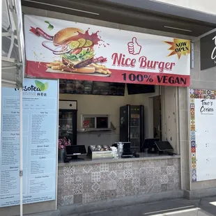 Nice Burger (TikTok: @justandyvu)