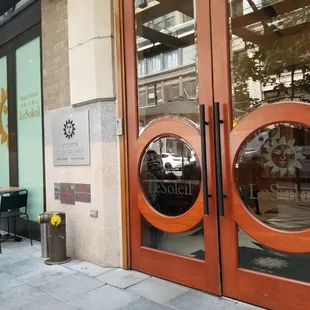 Hotel adjacent to Trademark