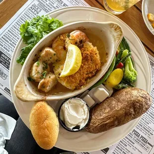 Broiled Seafood Platter