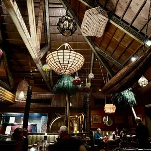 Dining room.