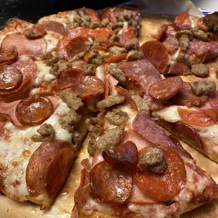 ows pepperoni and sausage pizza