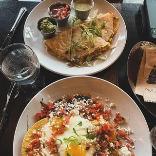 HUEVOS RANCHEROS