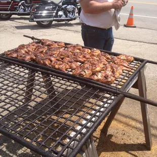Great chicken &amp; ribs in the summer!!!