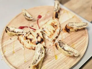 Daylight Restaurant & Bakery