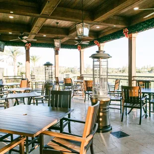 Traditions Restaurant Patio Seating
