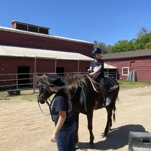 We had a wonderful stroll on beautiful horses. Everyone was very attentive and helpful. Kids had a blast and didn't want to leave.