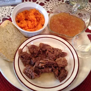 Buffalo dinner with sweet potatoes and homemade apple sauce. Very tasty!