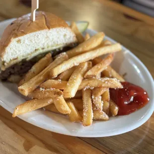 Sangre De Cristo (elk green chili burger)