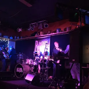 Enjoyed a great evening with the Dung Beatles! Be sure and arrive before 7:30 for the 9:00 show.