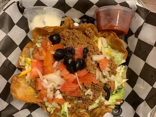 McQueen's  Bar & Grill