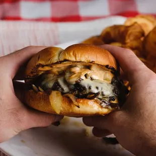 -- Smash Burger --
6oz all beef patty, grilled onions, mushroom, Swiss, and our tangy house sauce served on a brioche bun