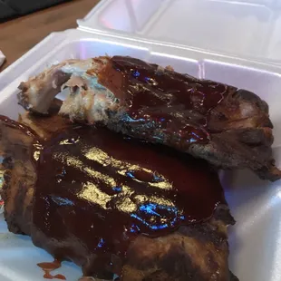 ribs with barbecue sauce