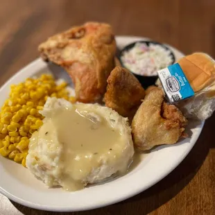 food, chicken wings, chicken wings and fried chicken, bbq wings, chicken, bbq chicken, fried chicken wings, fried chicken, poultry