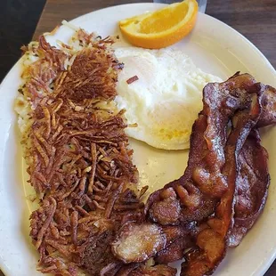 Crispy bacon, extra crispy hash browns and over easy eggs...