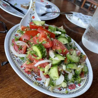 Traktir Salad