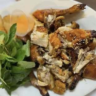 Ga nuong (grill chicken with sticky rice)