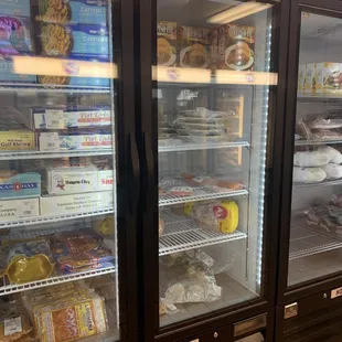 Yummies such a crawfish pie and crab pie!